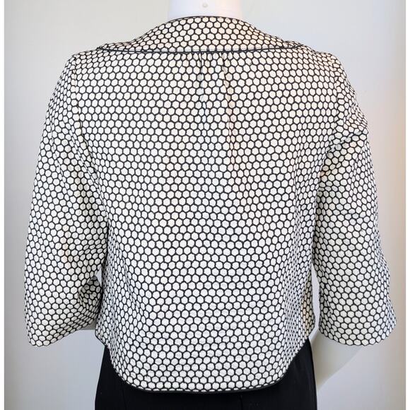 ANN TAYLOR Crop Swing Blazer 2 White Black Silk Embroidered Honeycomb Pattern - Picture 6 of 11